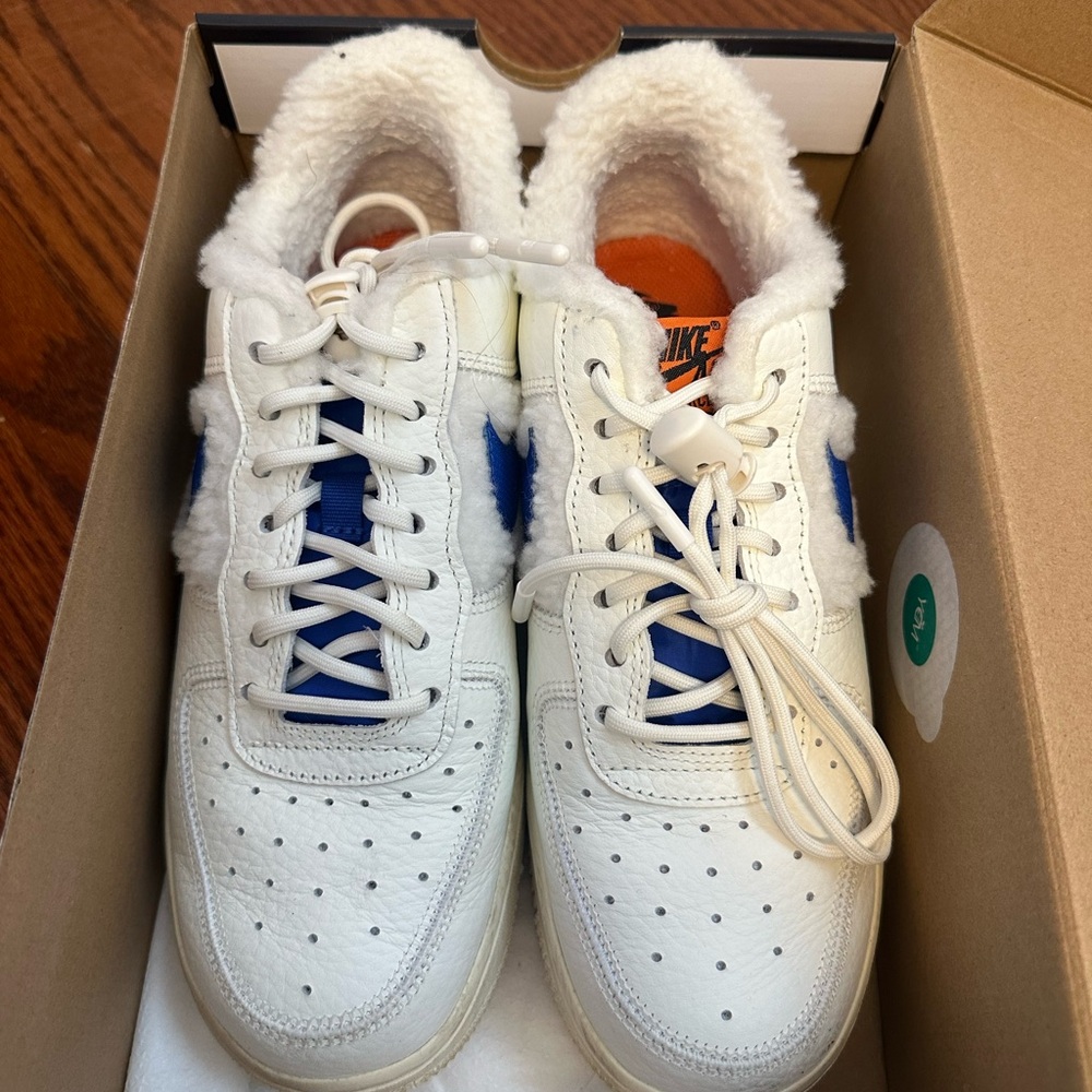 Nike White and Blue Fur-Lined Sneakers